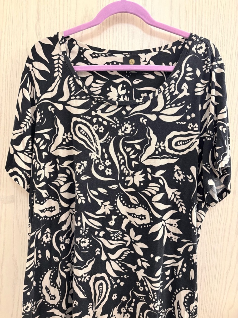 JM Collection Women's Black & Beige Floral Print Scoop Neck Top